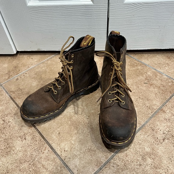 1460 Doc Martens Crazy Horse Leather Lace Up Boots - Picture 3 of 9